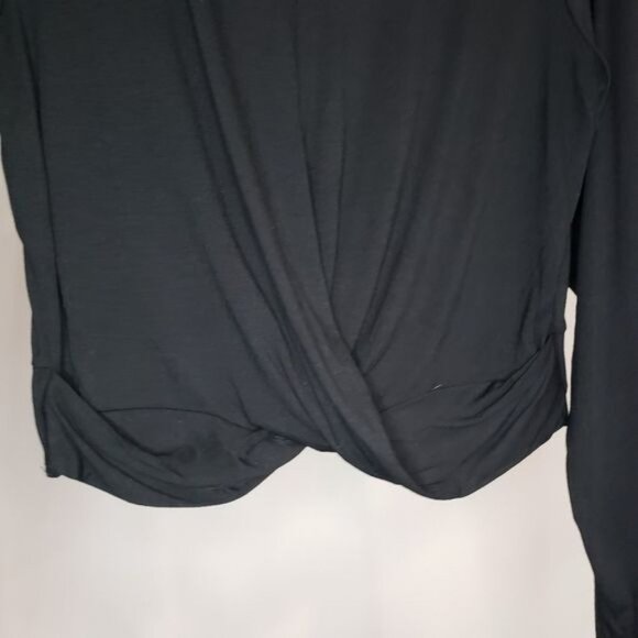 NWT Socialite Twist Front‎ Top in black - Picture 7 of 8